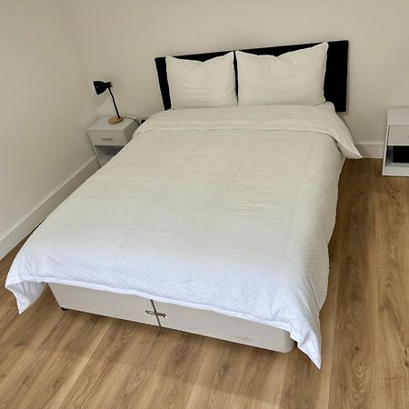 Florina S House 4 Bedrooms Villa Rugeley Exterior photo